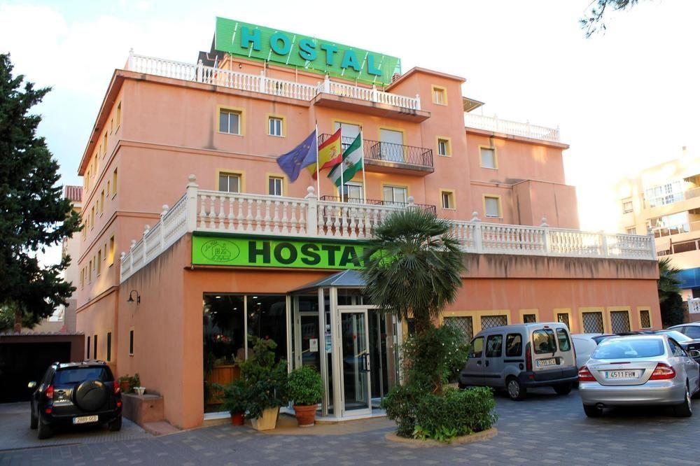 Hostal La Casa De Enfrente Malaga Luaran gambar