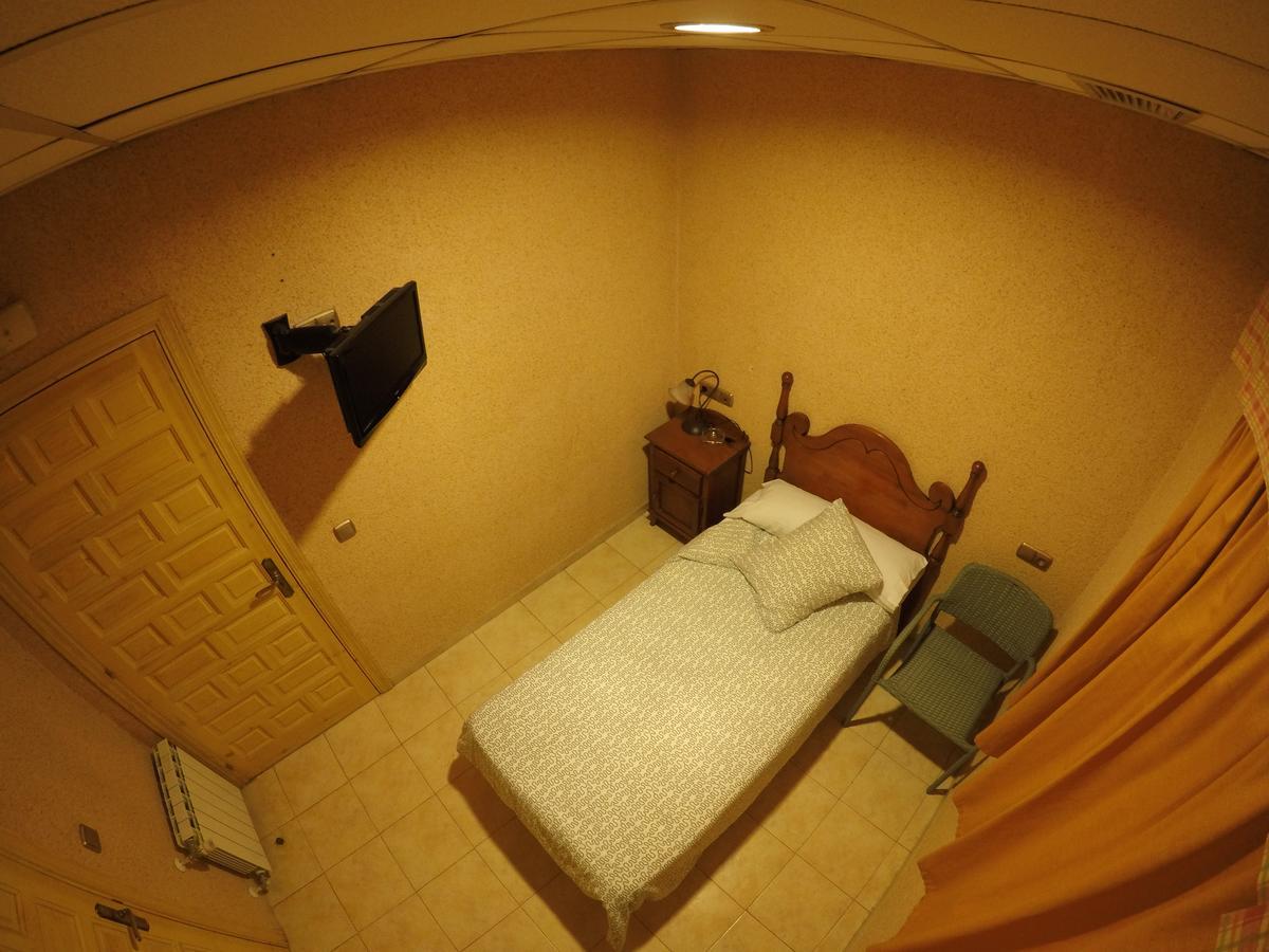 Hostal La Casa De Enfrente Malaga Luaran gambar