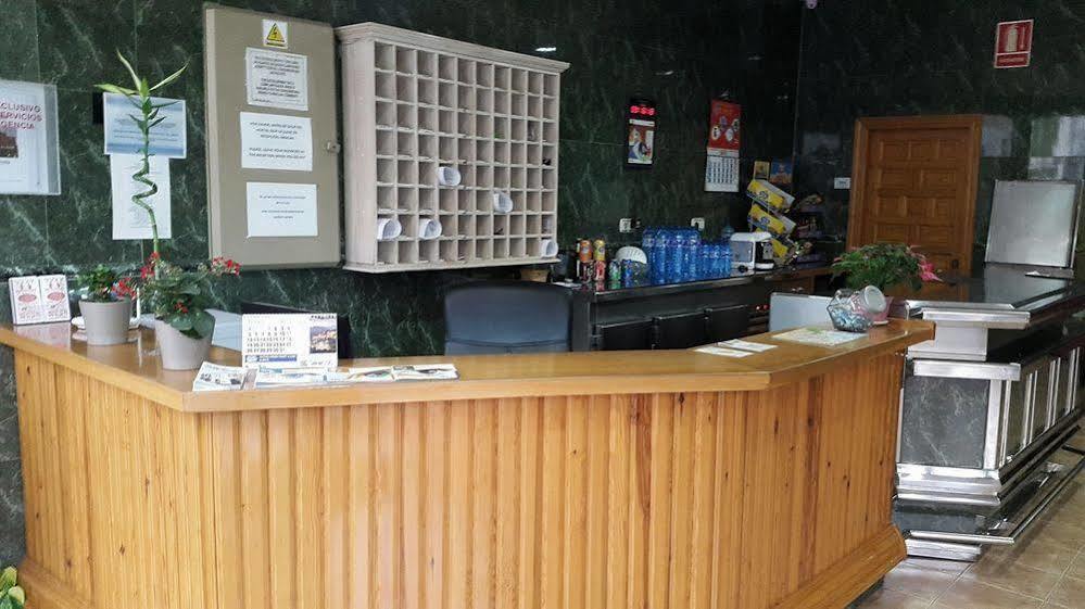 Hostal La Casa De Enfrente Malaga Luaran gambar