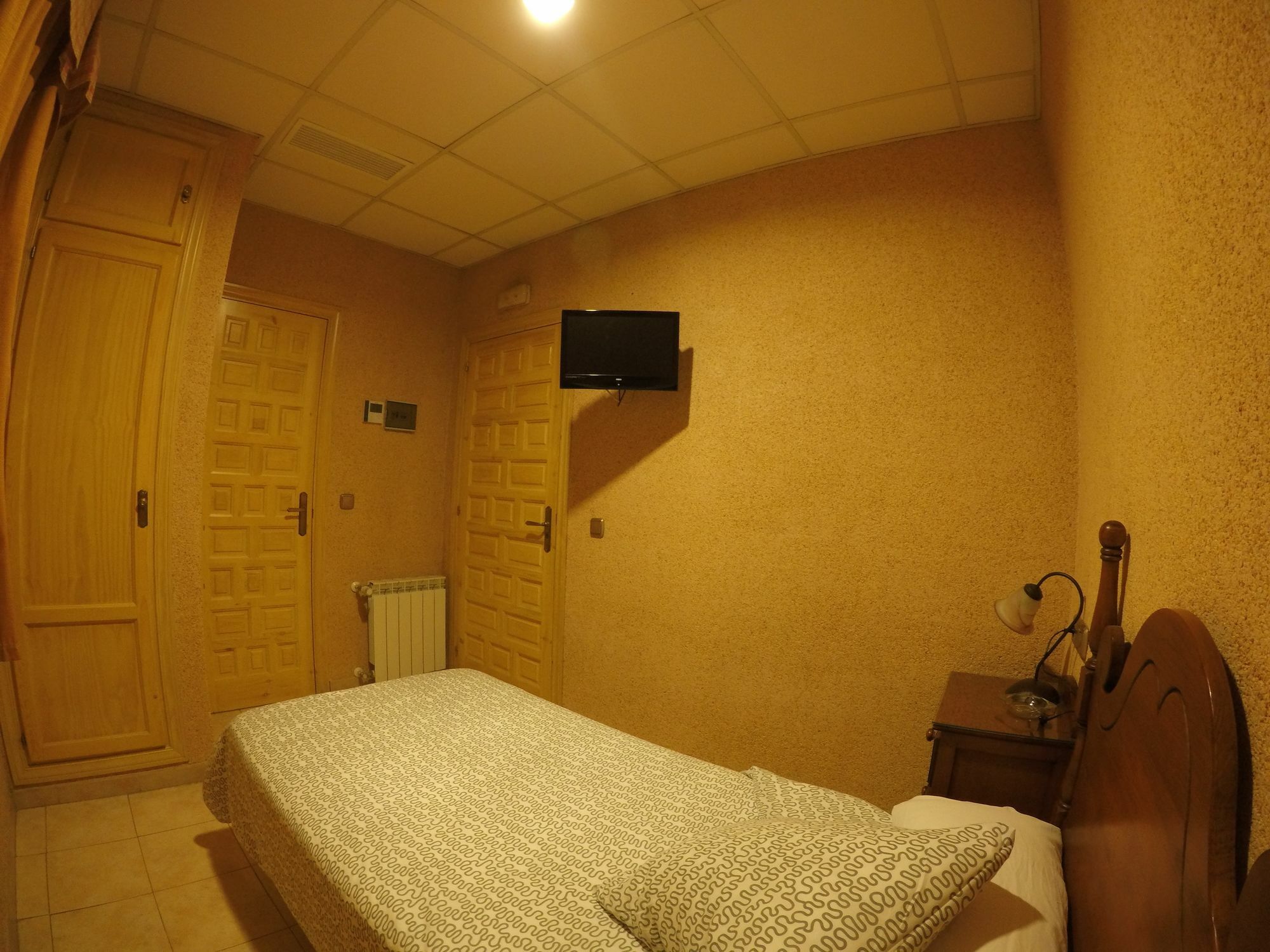 Hostal La Casa De Enfrente Malaga Luaran gambar