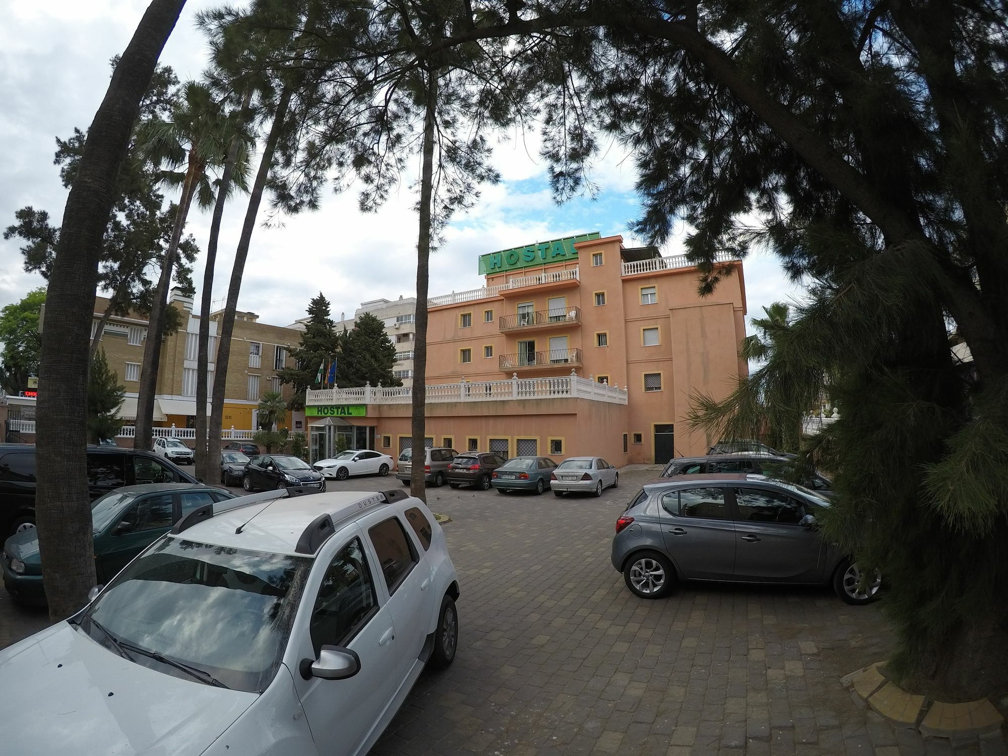 Hostal La Casa De Enfrente Malaga Luaran gambar