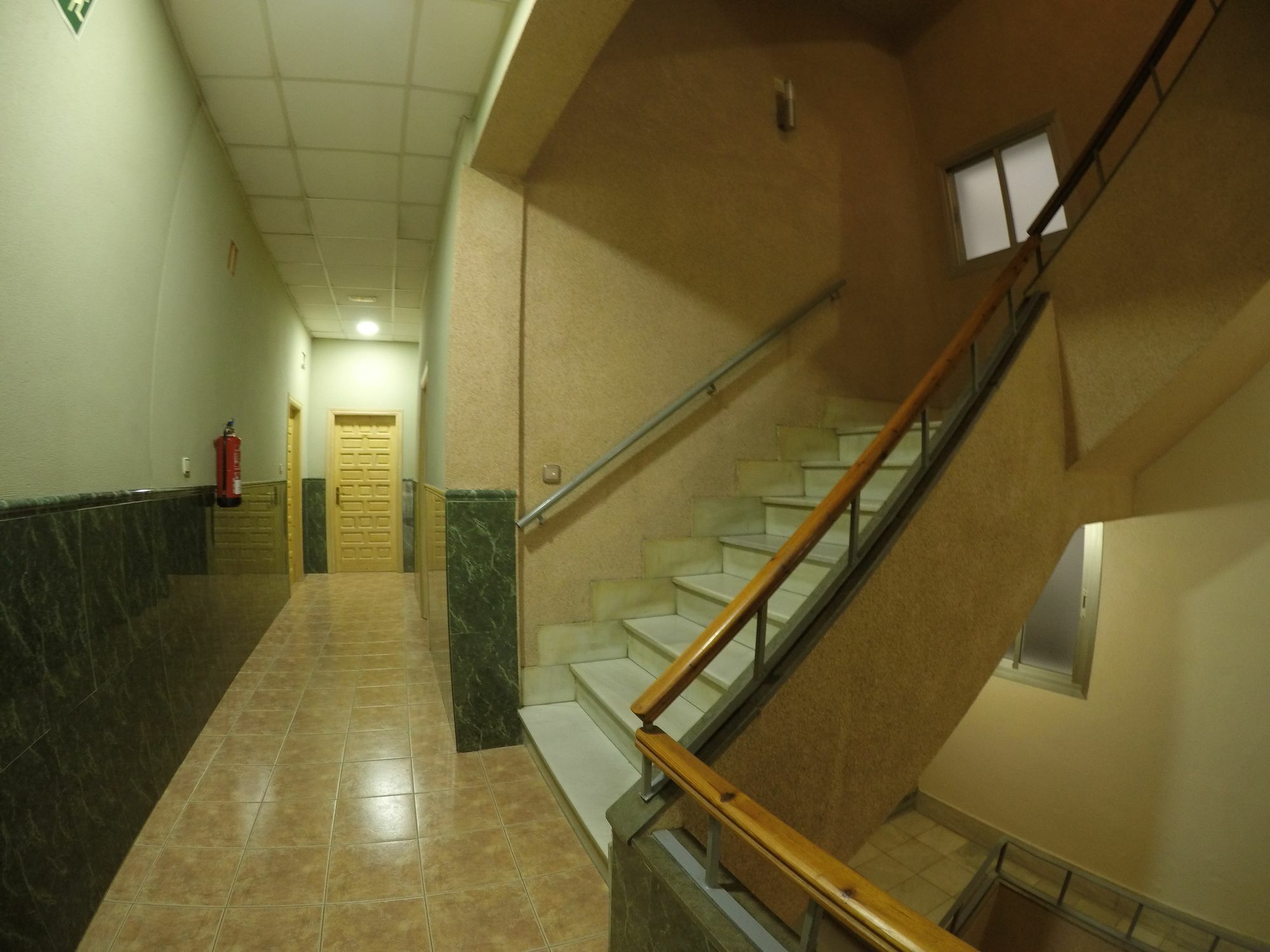 Hostal La Casa De Enfrente Malaga Luaran gambar