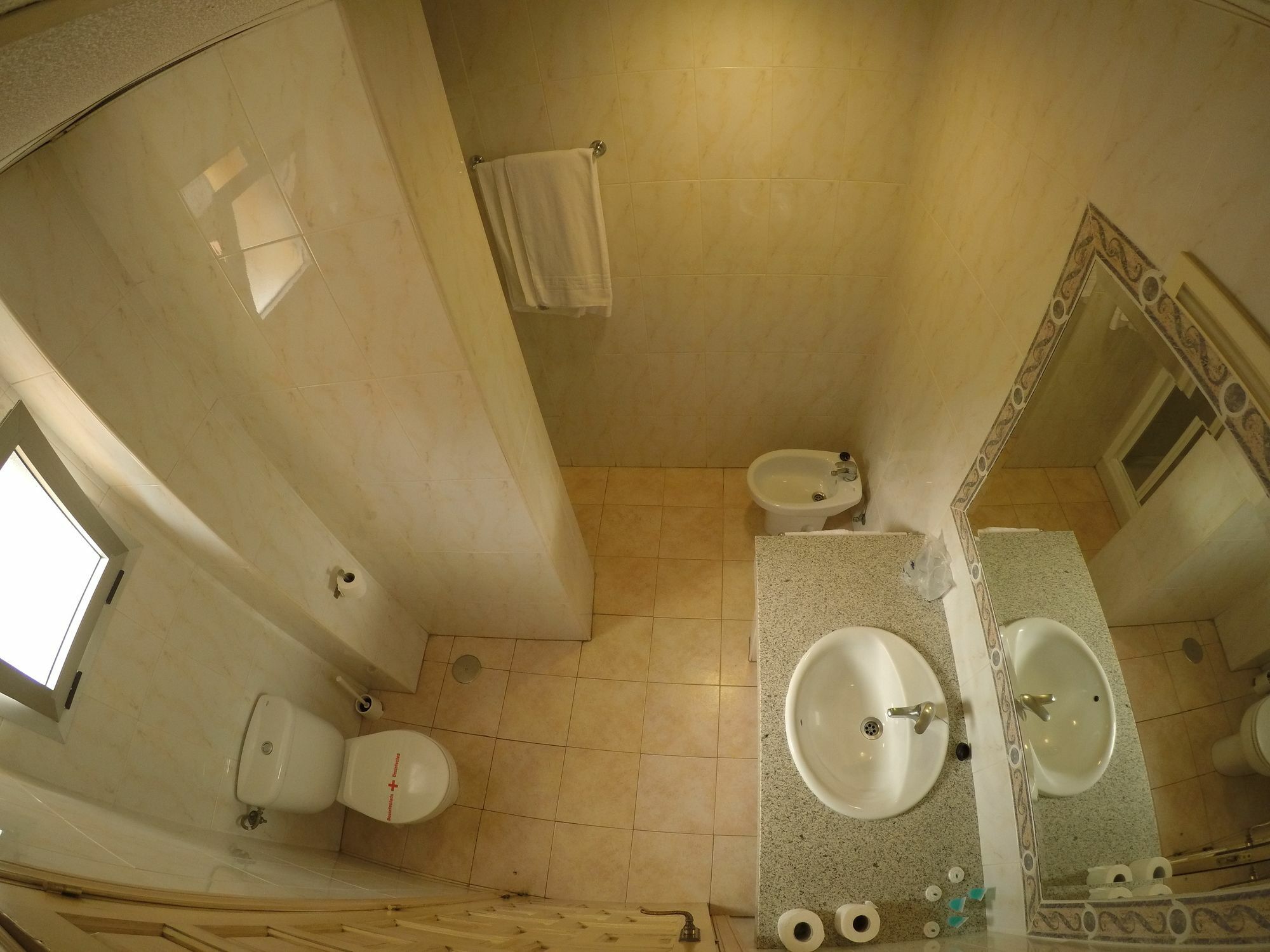 Hostal La Casa De Enfrente Malaga Luaran gambar